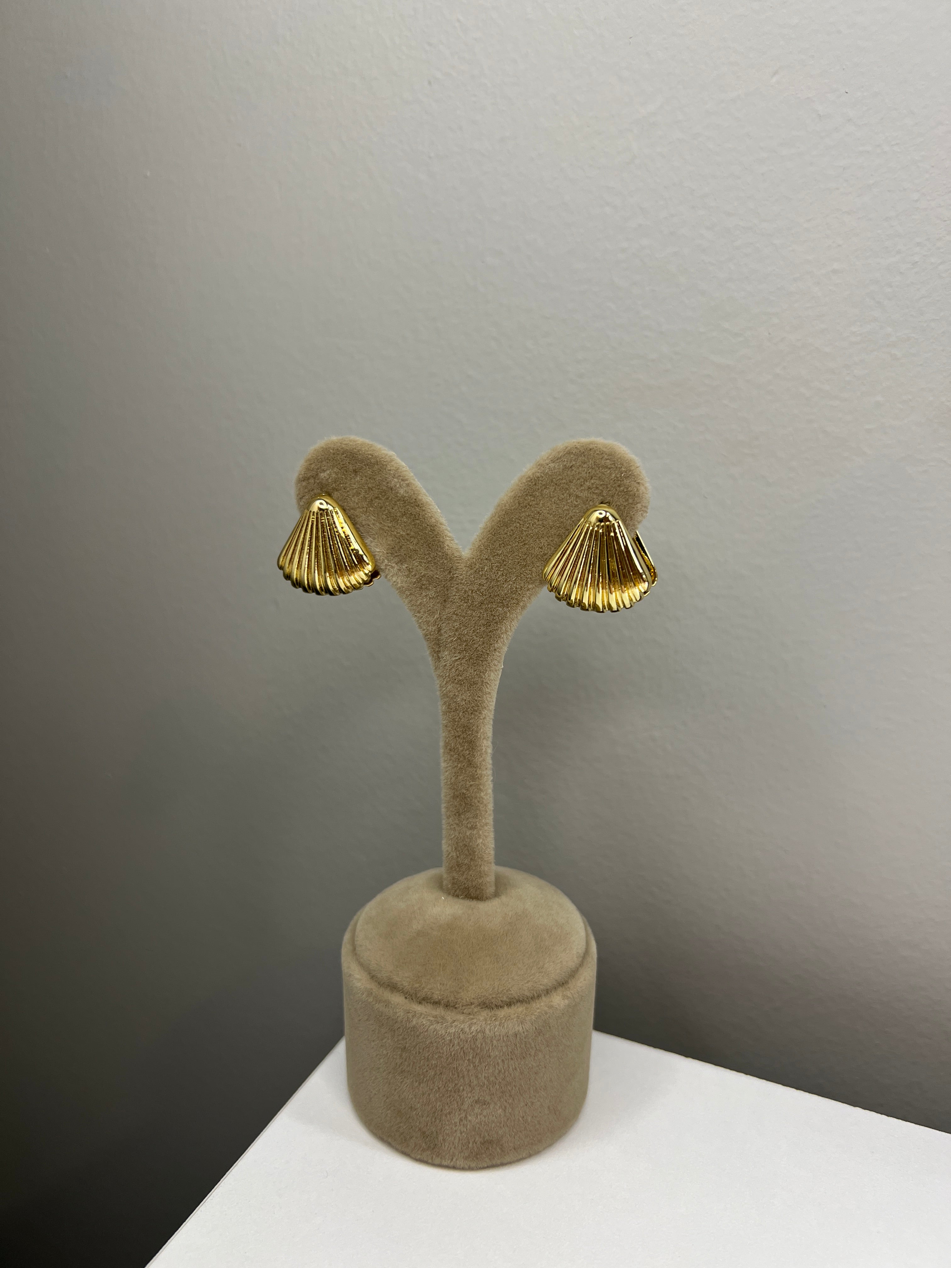 Deniz Kabuğu Gold Küpe