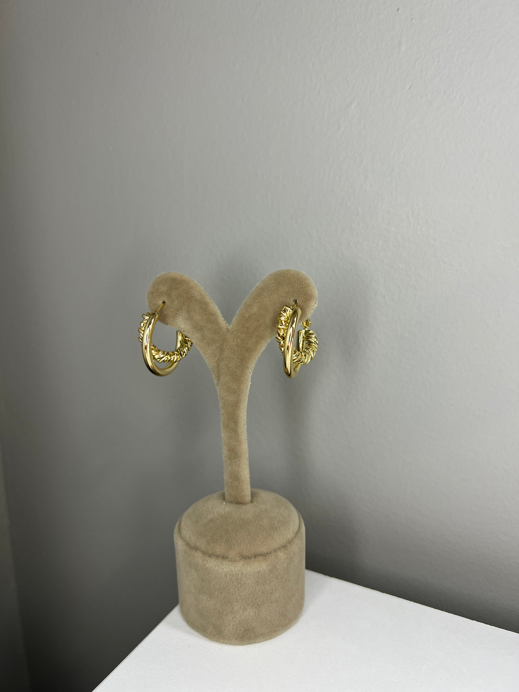 İç İçe Geçmiş Gold Küpe