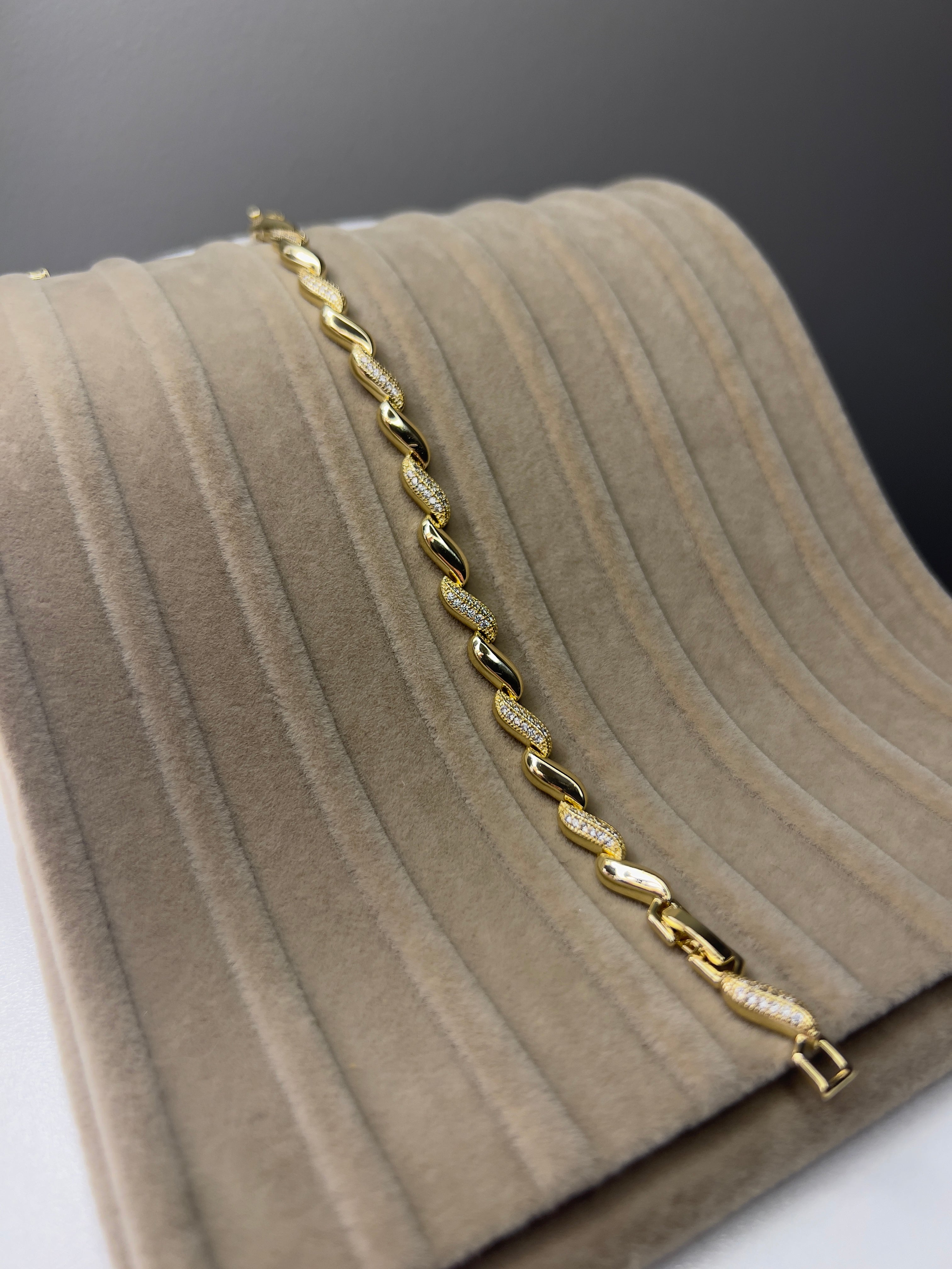 14K Görünümlü Gold Kaplama Çelik Bileklik - 11